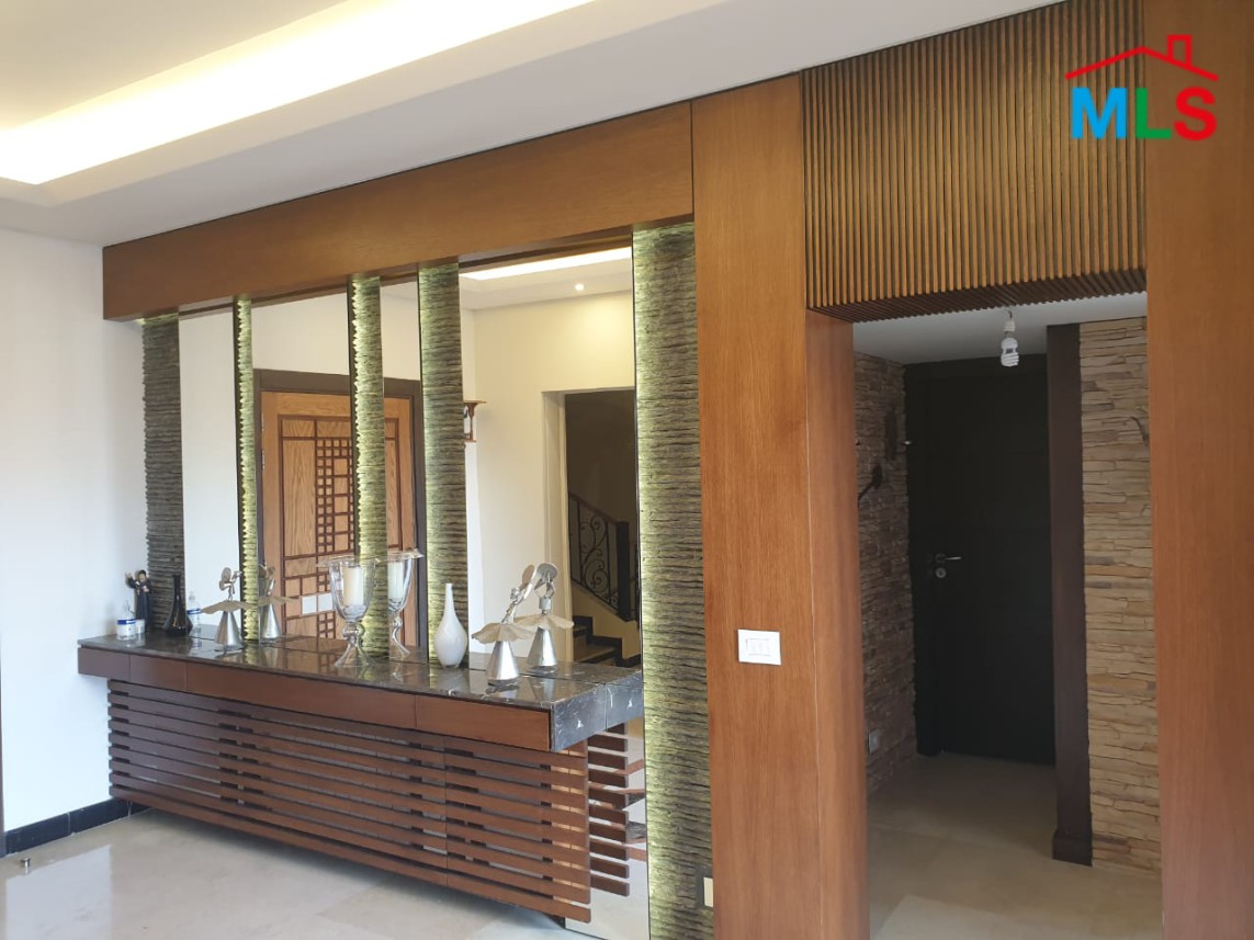 Deluxe High-End Villa for Rent in Arayia