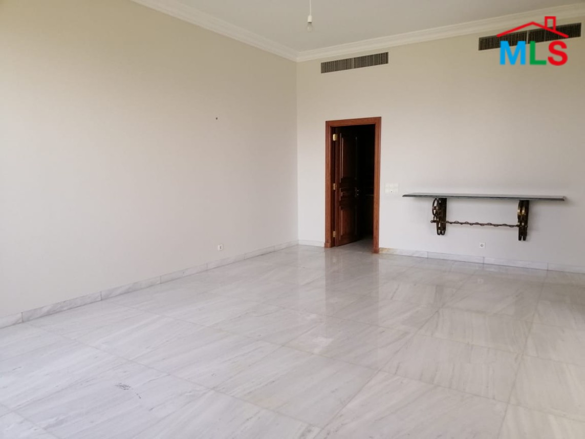 4-Bedrooms Apartment with Beautiful Mountain View for Rent in Sioufi, Achrafieh