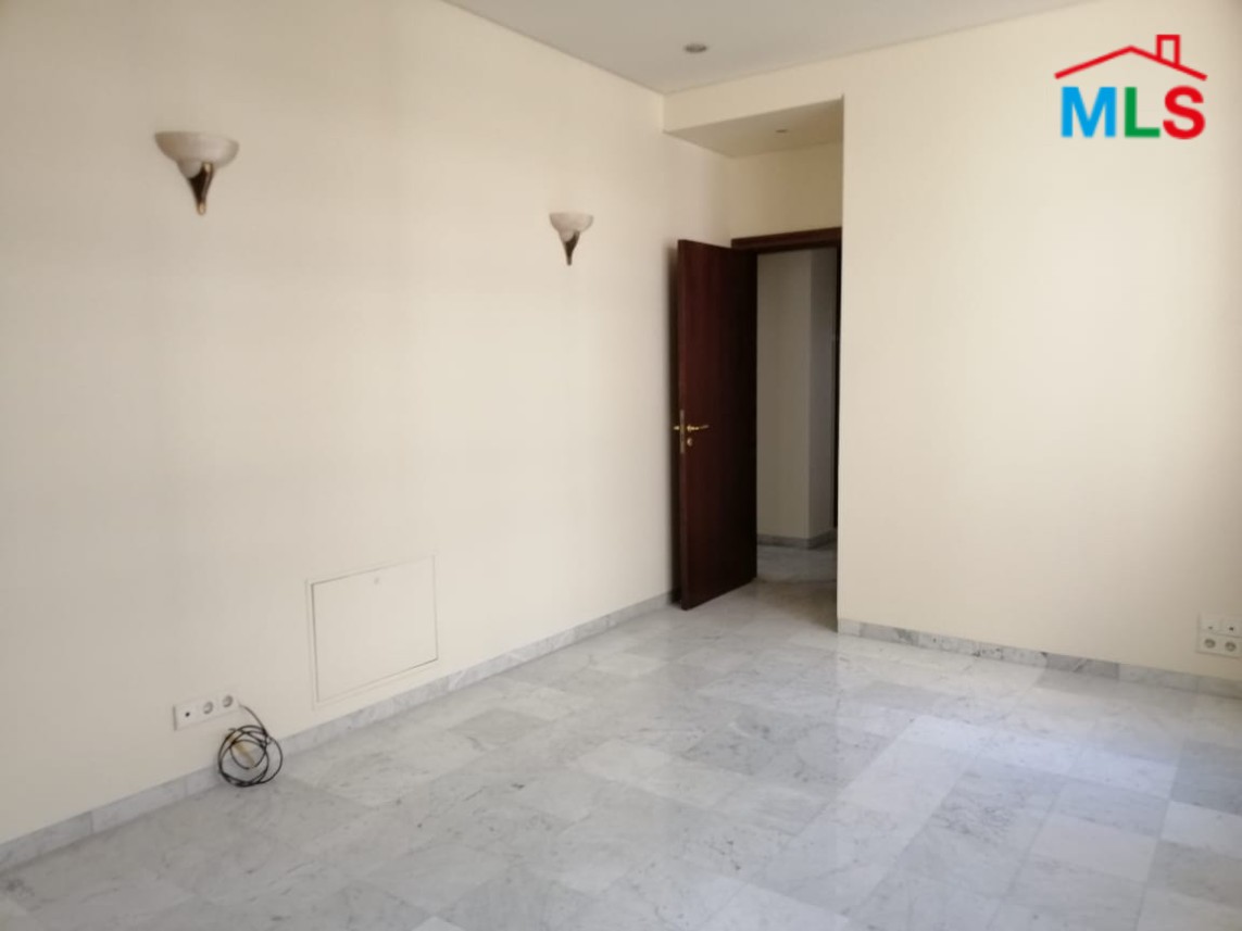 4-Bedrooms Apartment with Beautiful Mountain View for Rent in Sioufi, Achrafieh