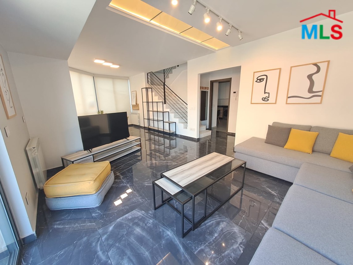 Furnished Duplex Apartment for Rent in Achrafieh, Rmeil