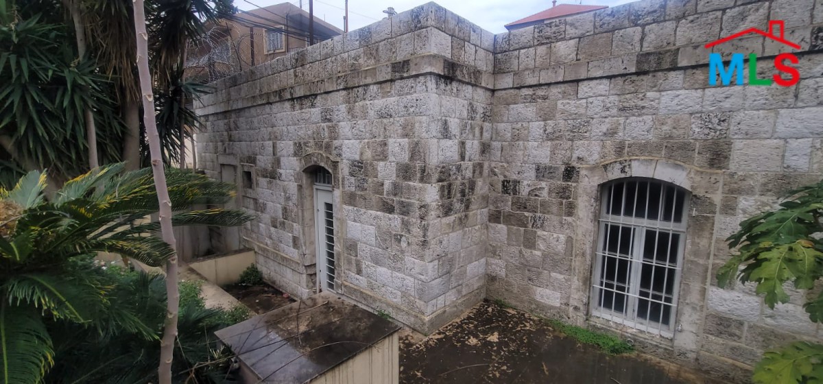 Commercial House For Rent in Jounieh