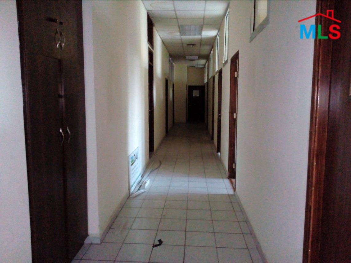 Showroom for Rent in Horsh Tabet