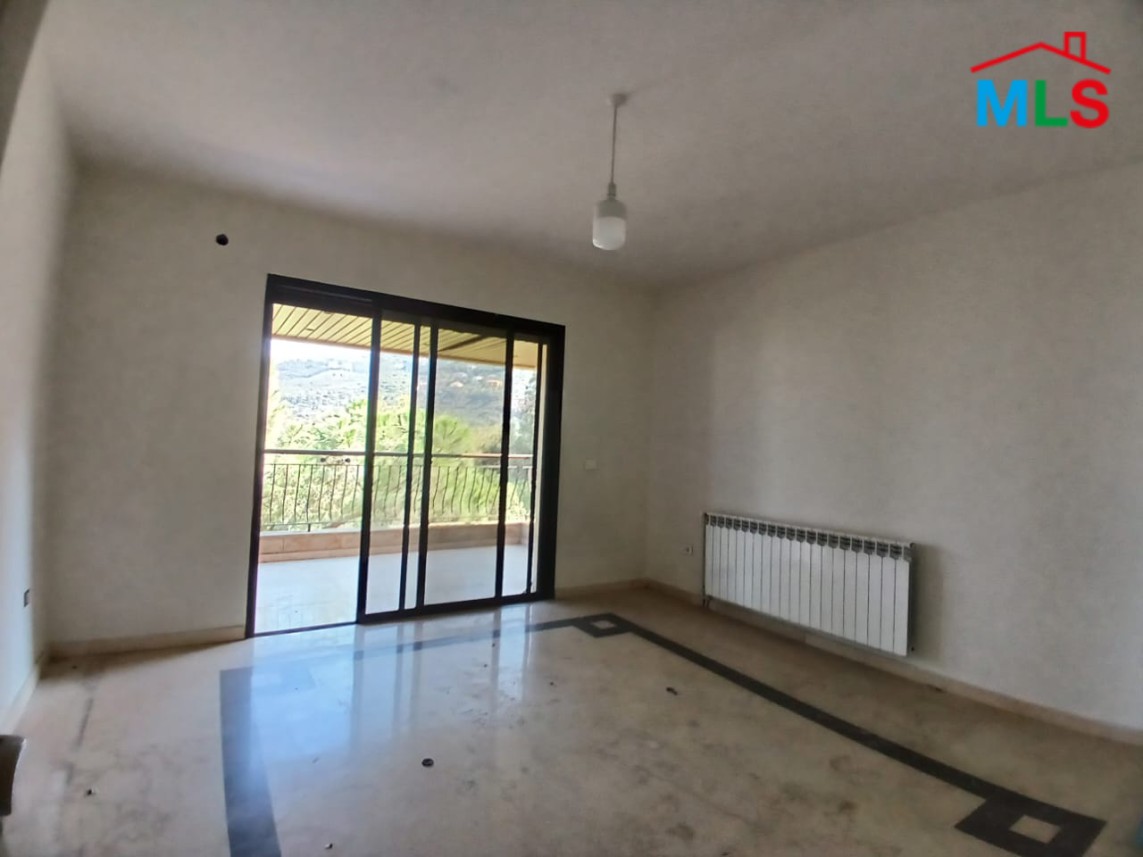 Spacious & Deluxe Apartment for Rent in A Classy Area In Ain Saadeh