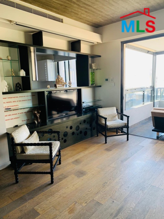 Fully Furnished Bright Apartment For Rent in Achrafieh