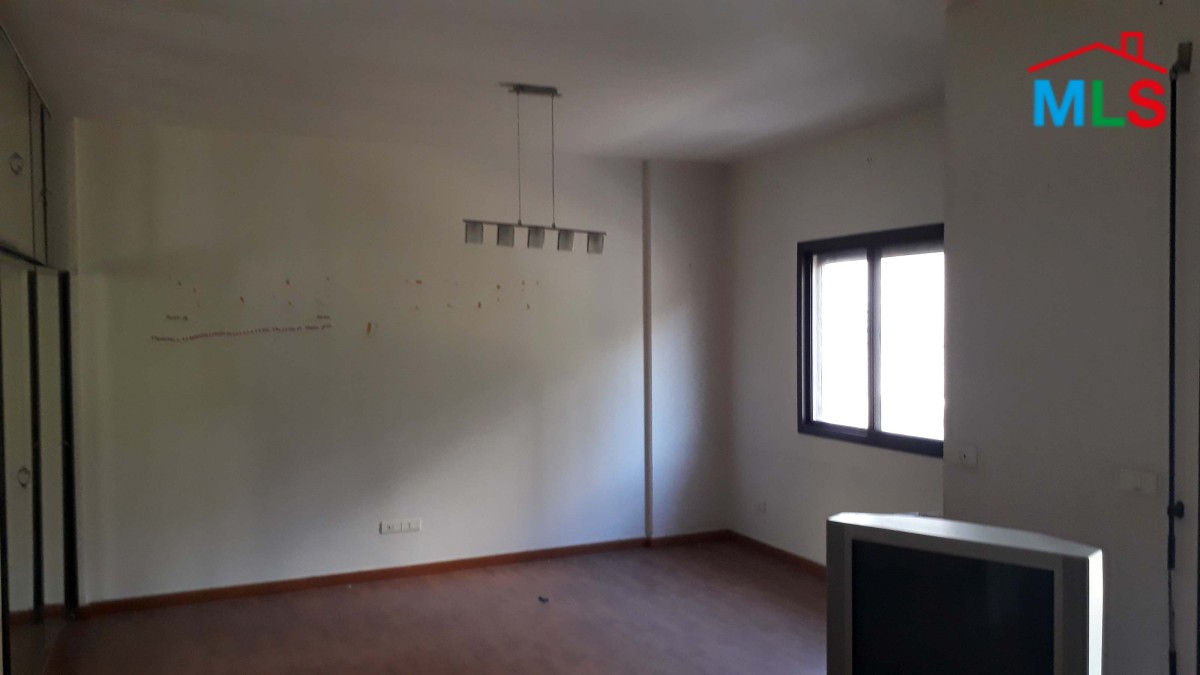 Well Located Apartment For Rent in a calm area of Bsalim