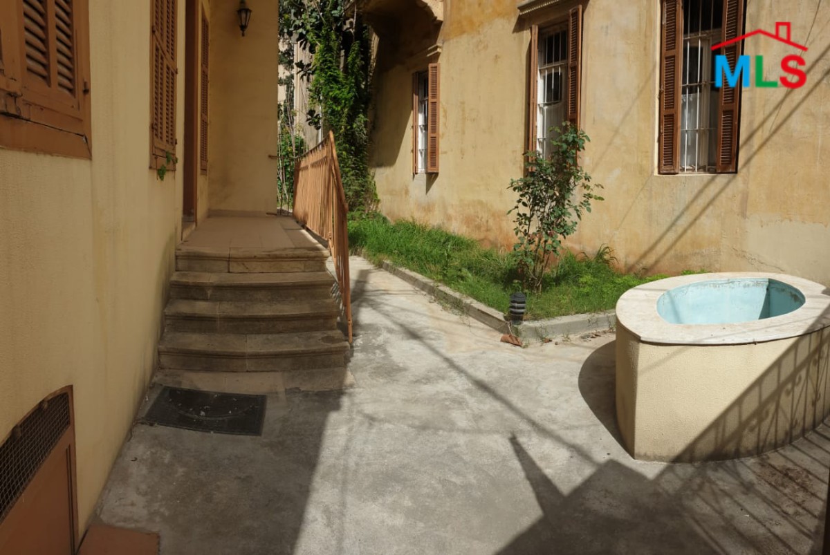 Traditional House and Land For Rent in Gemmayze