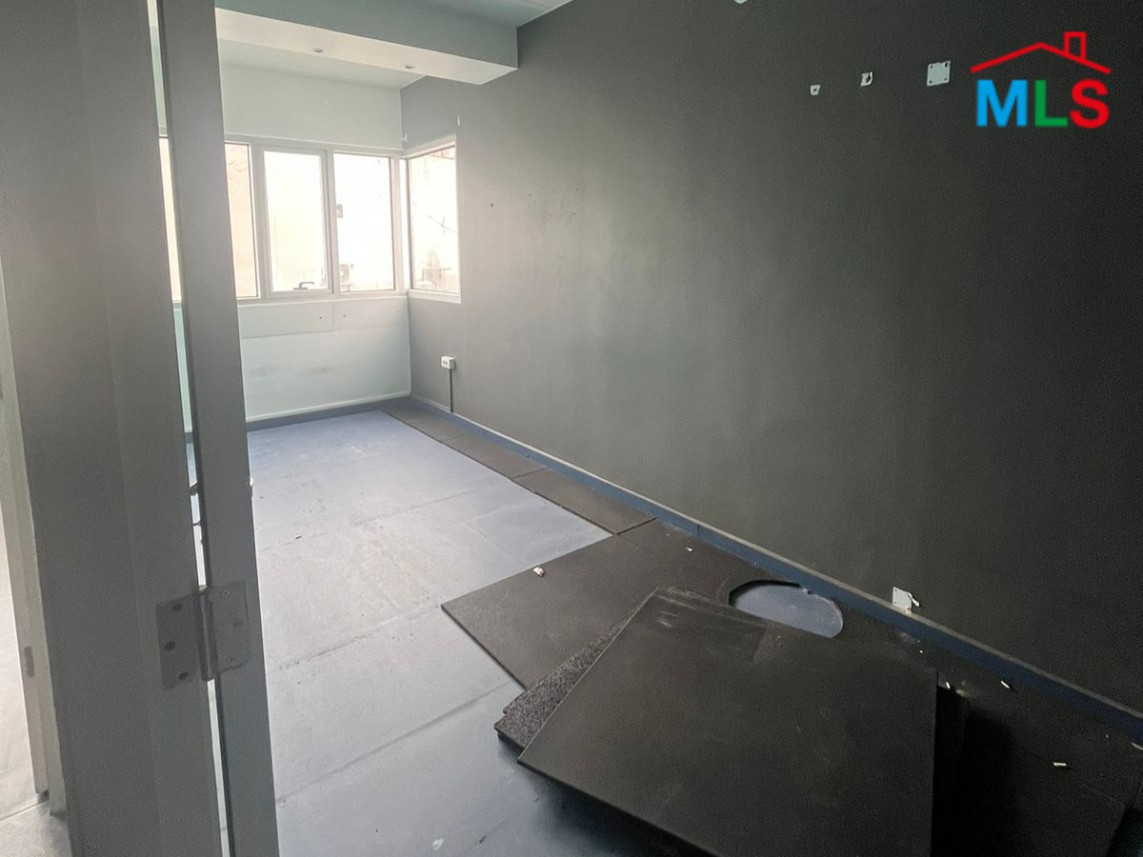 85 SQM Office for Rent In Achrafieh, Close To Hotel Dieu