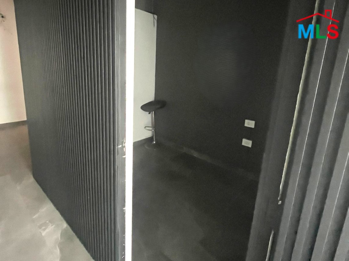 85 SQM Office for Rent In Achrafieh, Close To Hotel Dieu