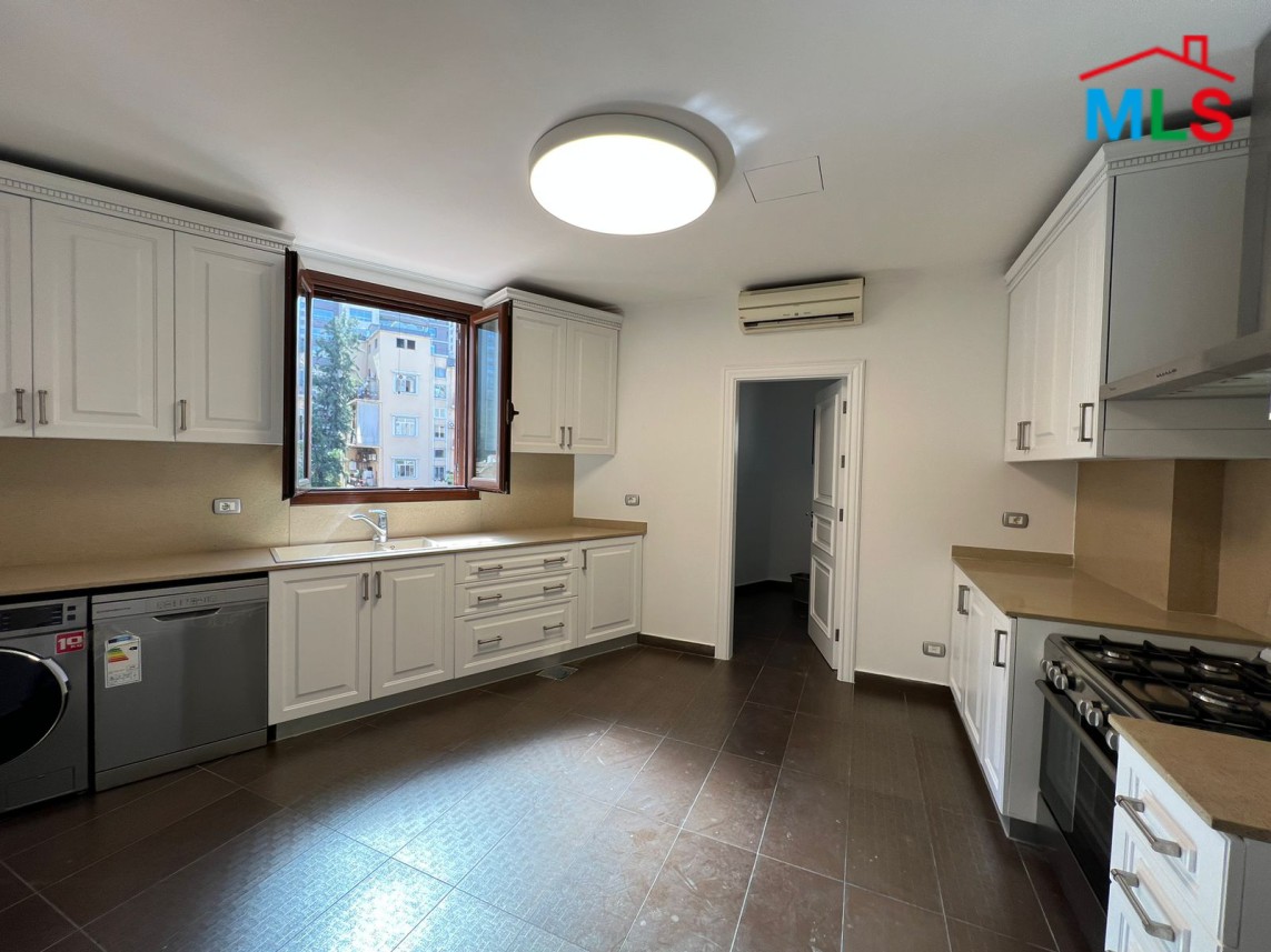 High-End Apartment For Rent in the Golden Area of Achrafieh Carré D'or