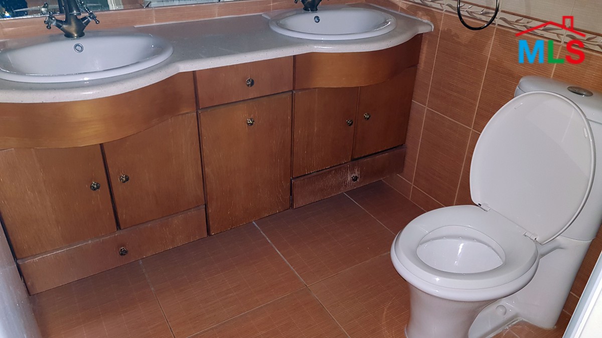 Spacious Apartment With Amazing View For Rent With open View in Kfarhbeib