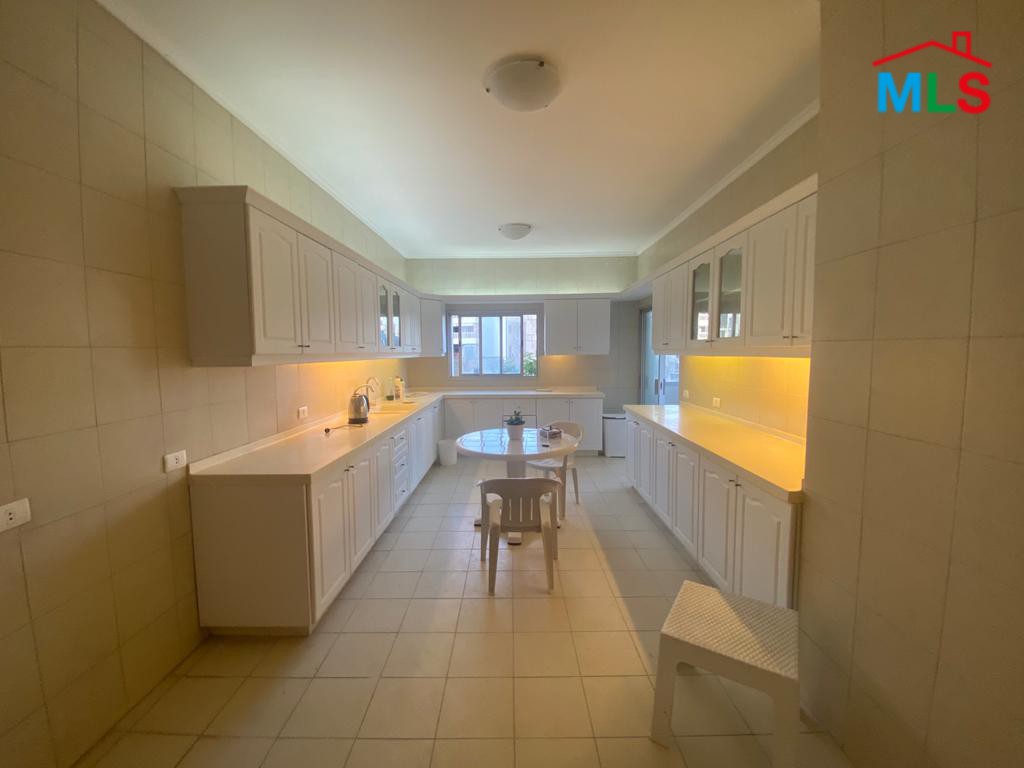 Furnished Apartment For Rent in Sursock, Achrafieh