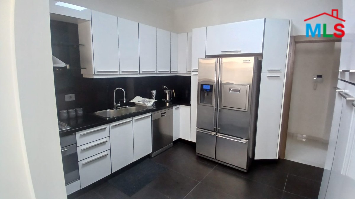 Amazing Furnished Apartment for Rent in Belle Vue Awkar