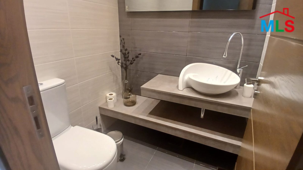 Amazing Furnished Apartment for Rent in Belle Vue Awkar
