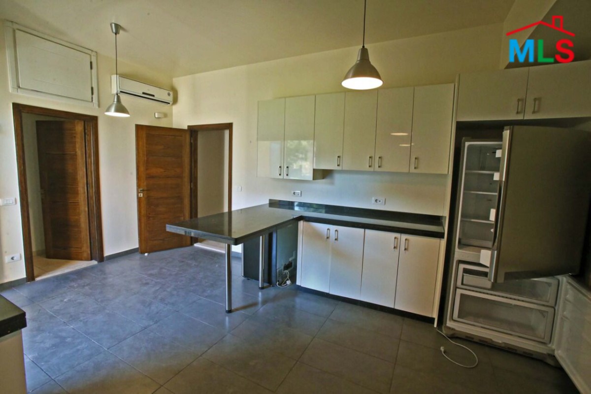 Spacious Furnished Apartment for Rent in Brasilia with Backyard Garden
