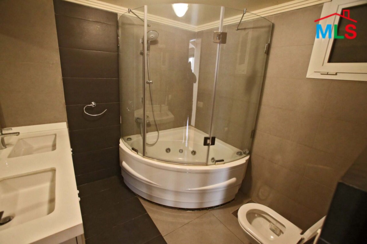 Spacious Furnished Apartment for Rent in Brasilia with Backyard Garden