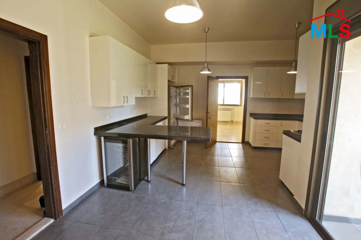 Spacious Furnished Apartment for Rent in Brasilia with Backyard Garden