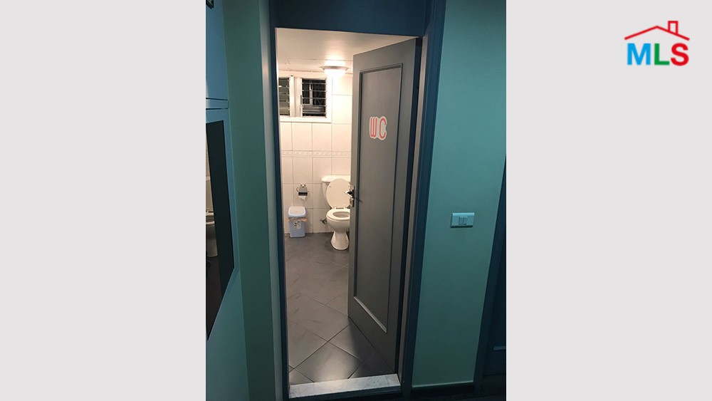 Excellent Condition Office For Rent in Jdeideh