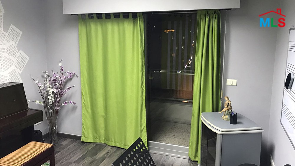 Excellent Condition Office For Rent in Jdeideh