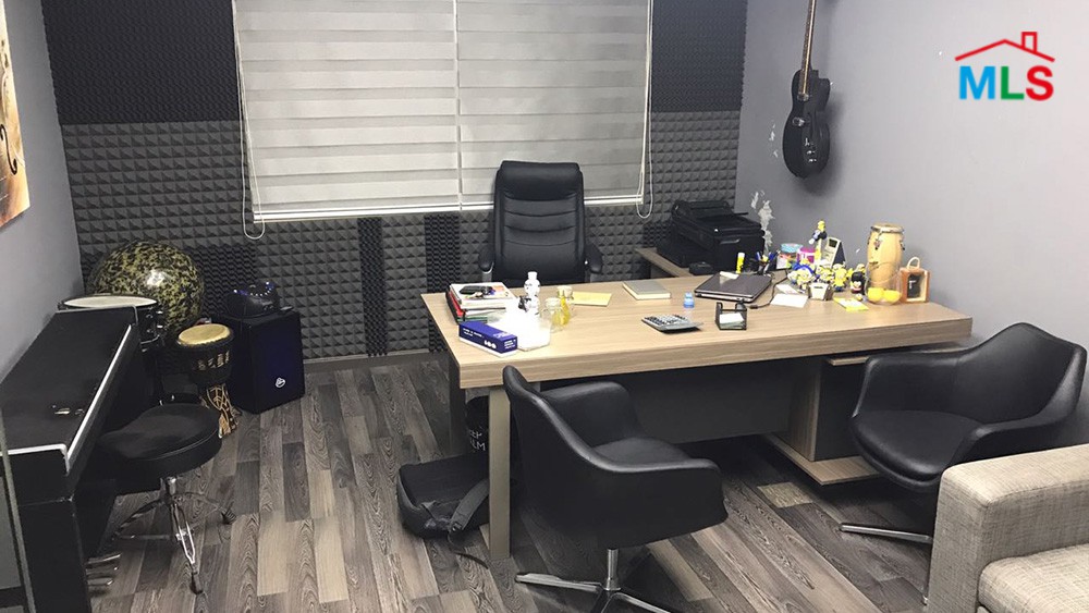 Excellent Condition Office For Rent in Jdeideh