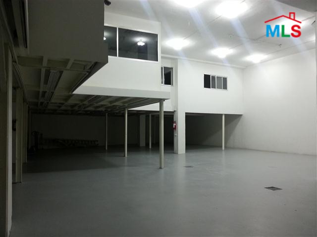Industrial Grade 1 Warehouse For Rent In Dbayeh With High Ceiling