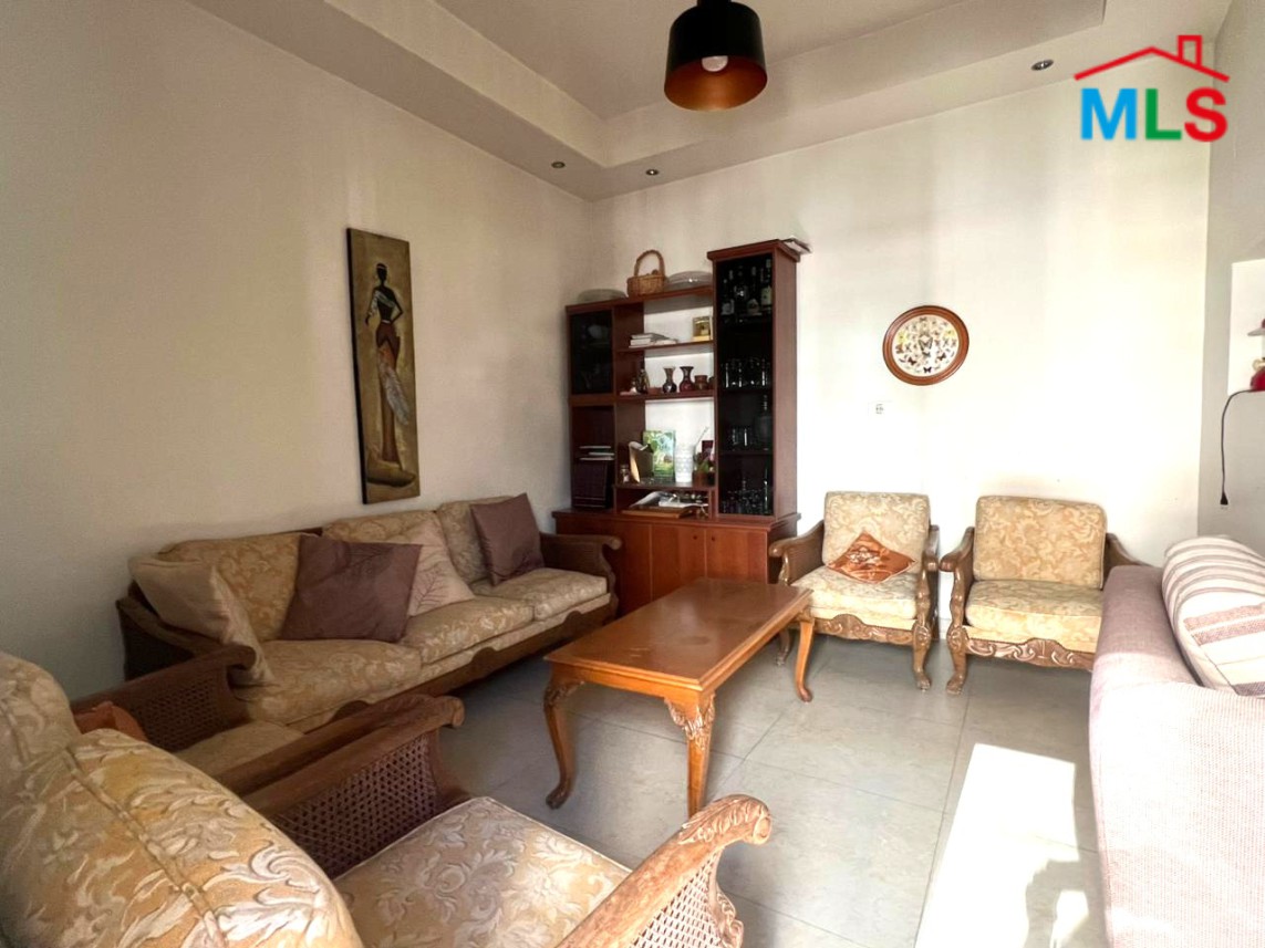 Nice 2-Bedroom Apartment For Sale in Achrafieh
