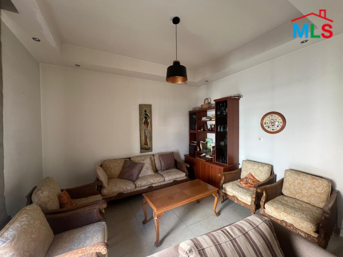Nice 2-Bedroom Apartment For Sale in Achrafieh
