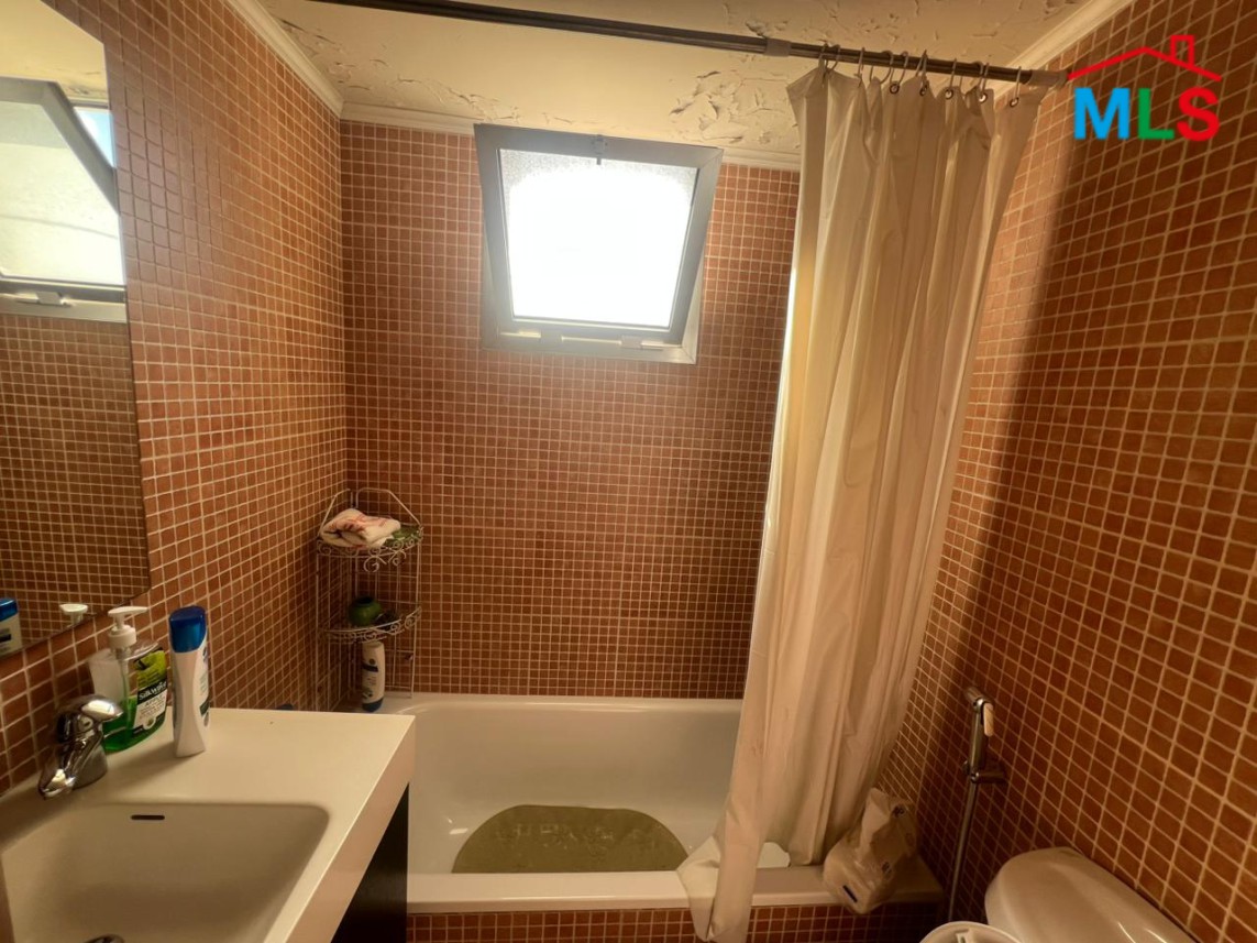 Nice 2-Bedroom Apartment For Sale in Achrafieh
