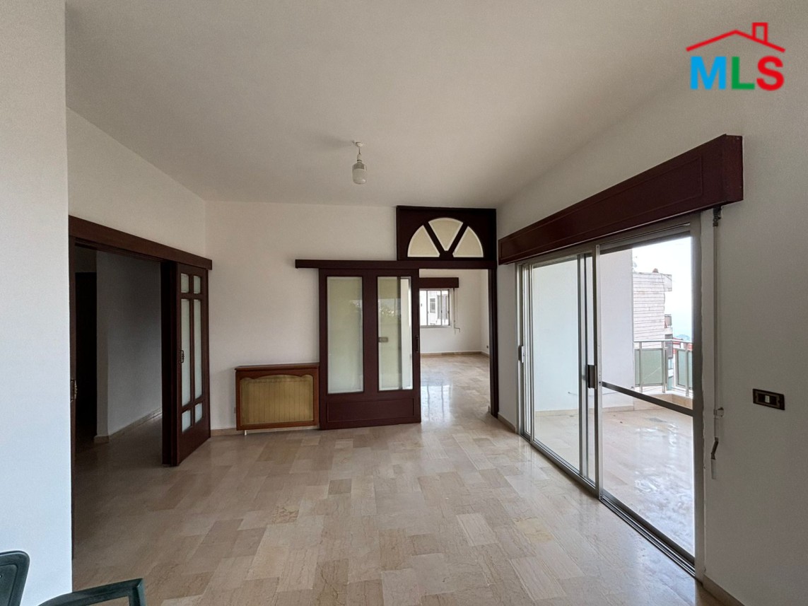 Apartment For Sale in Mazraat Yachouh