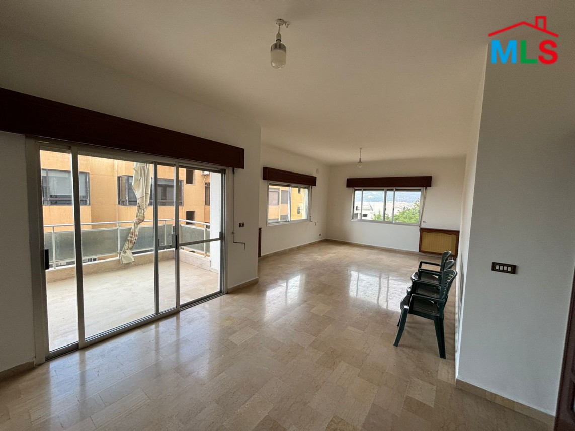 Apartment For Sale in Mazraat Yachouh