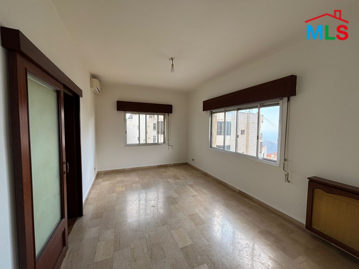 Apartment For Sale in Mazraat Yachouh