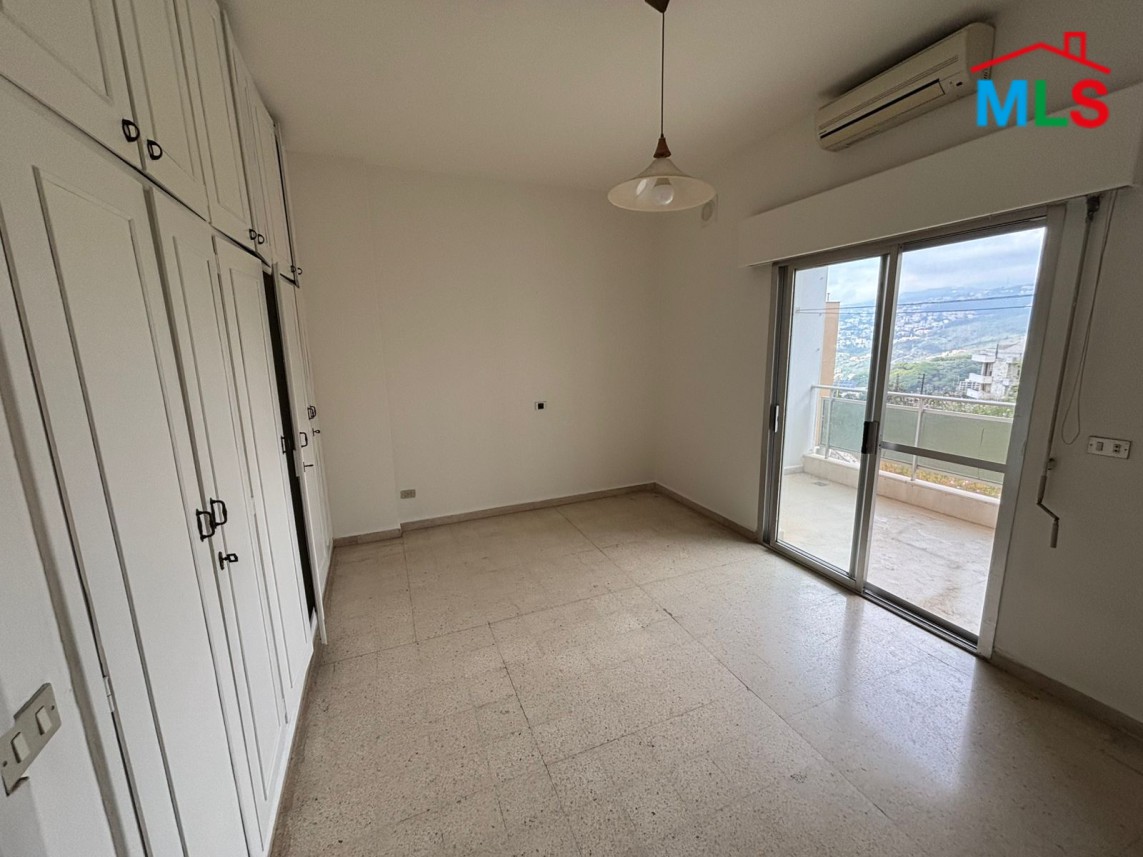 Apartment For Sale in Mazraat Yachouh