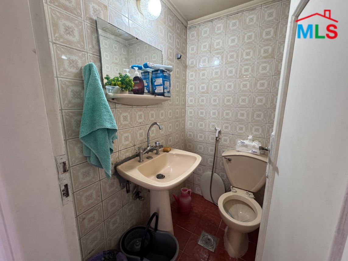 Bright Apartment For Sale in Msaytbeh, Beirut