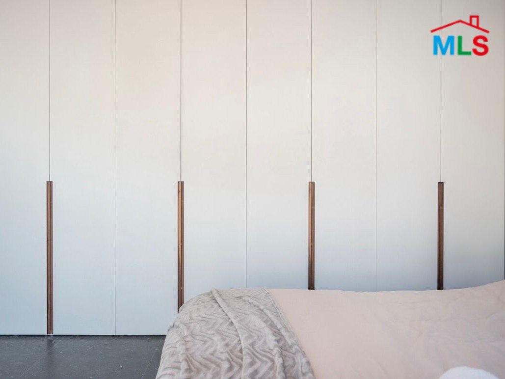 High-End Deluxe Furnished One Bedroom Apartment For Sale In Saifi