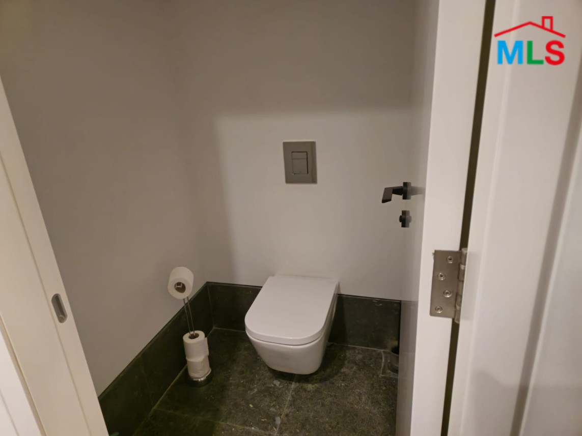 High-End Deluxe Furnished One Bedroom Apartment For Sale In Saifi