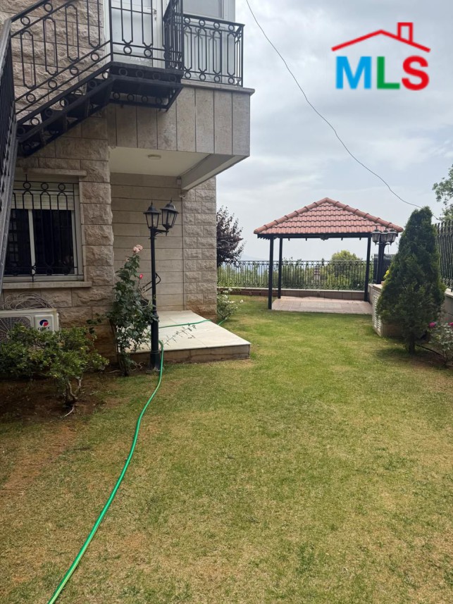 Private Villa in Prime location For Sale in Mar Moussa
