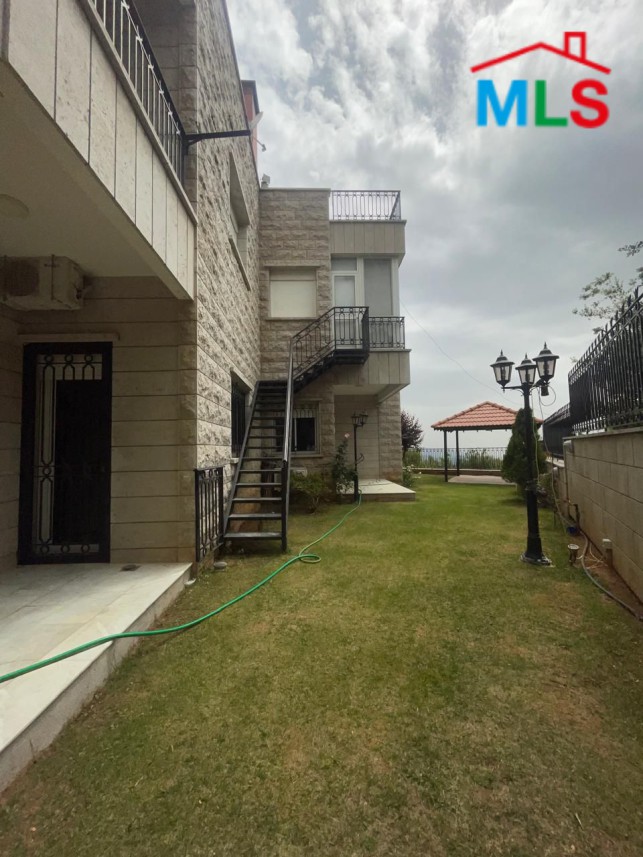 Private Villa in Prime location For Sale in Mar Moussa