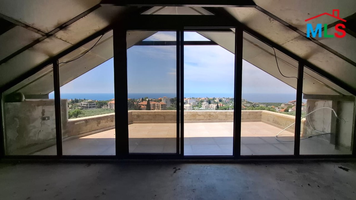 6 Bedrooms Villa With Sea View In A Calm Area For Sale in Amchit