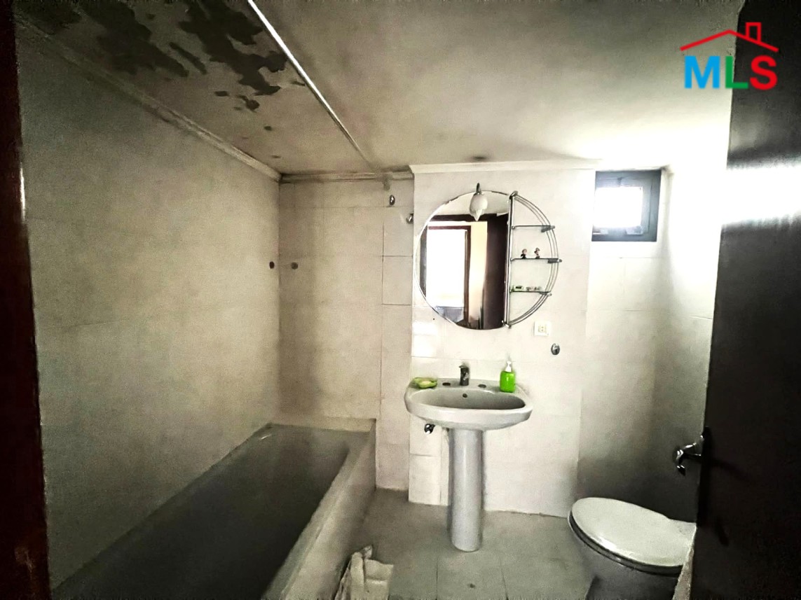2 Bedrooms Apartment For Sale in Hadath