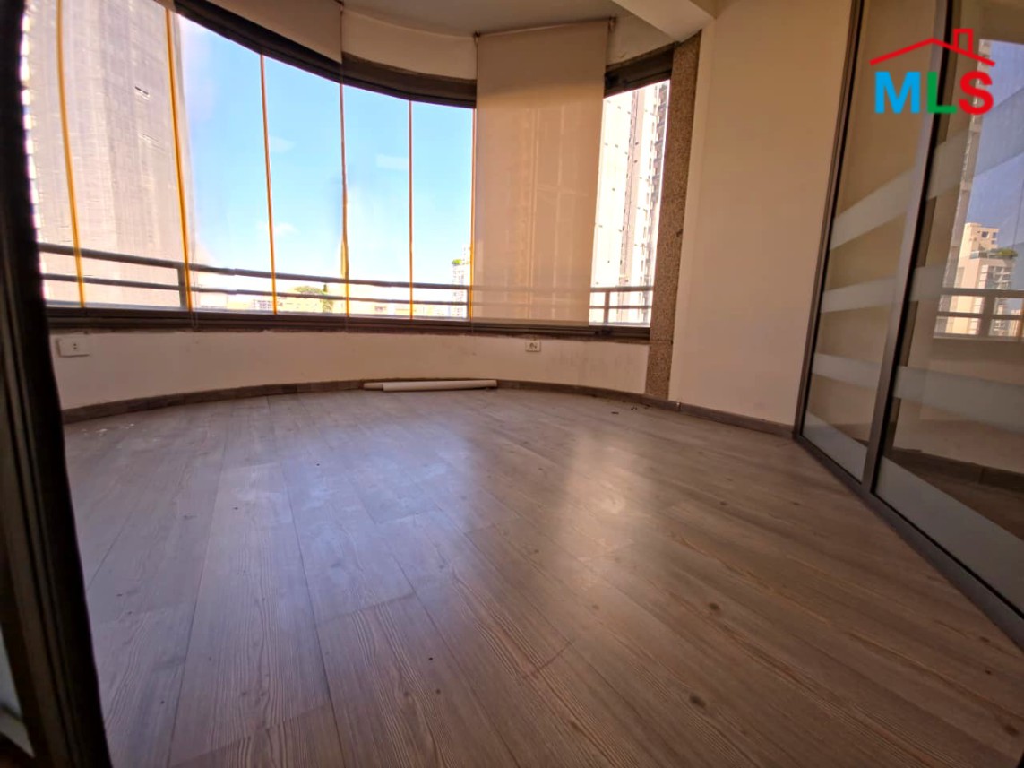 Office In a Prime Location For Sale In Achrafieh, Tabaris