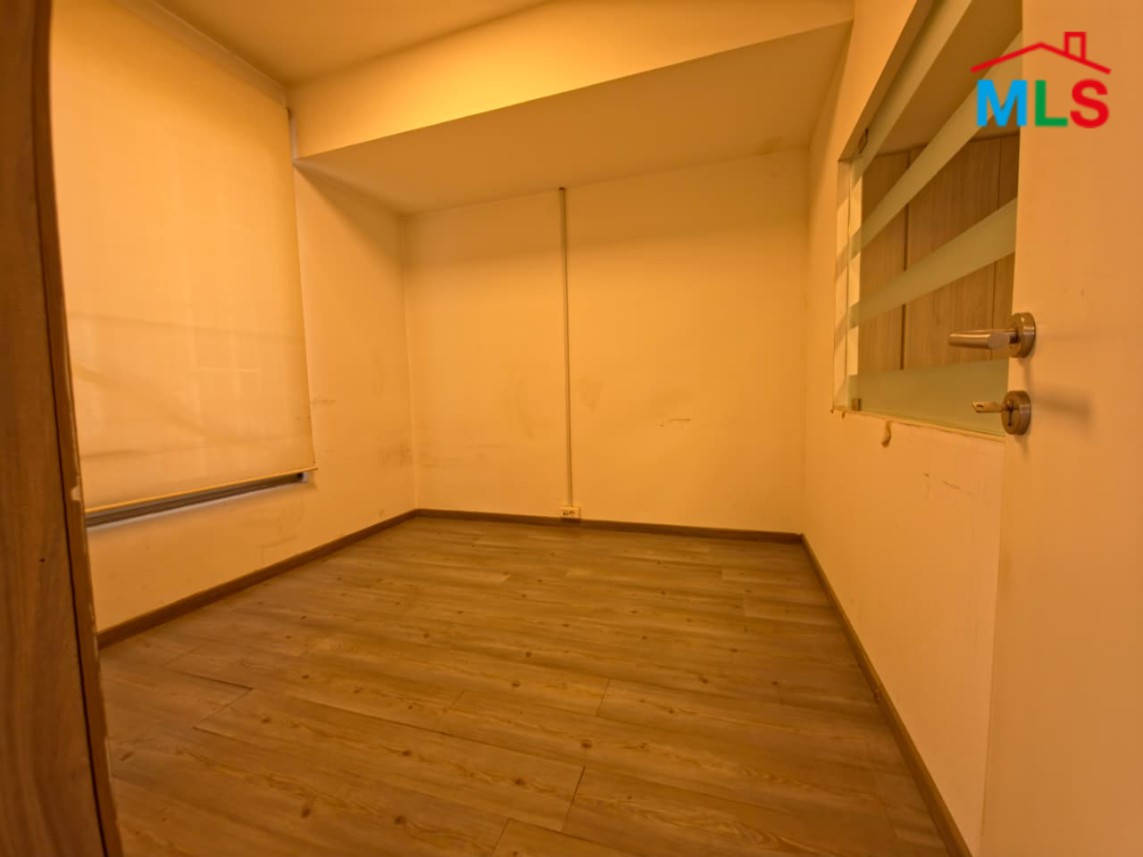 Office In a Prime Location For Sale In Achrafieh, Tabaris