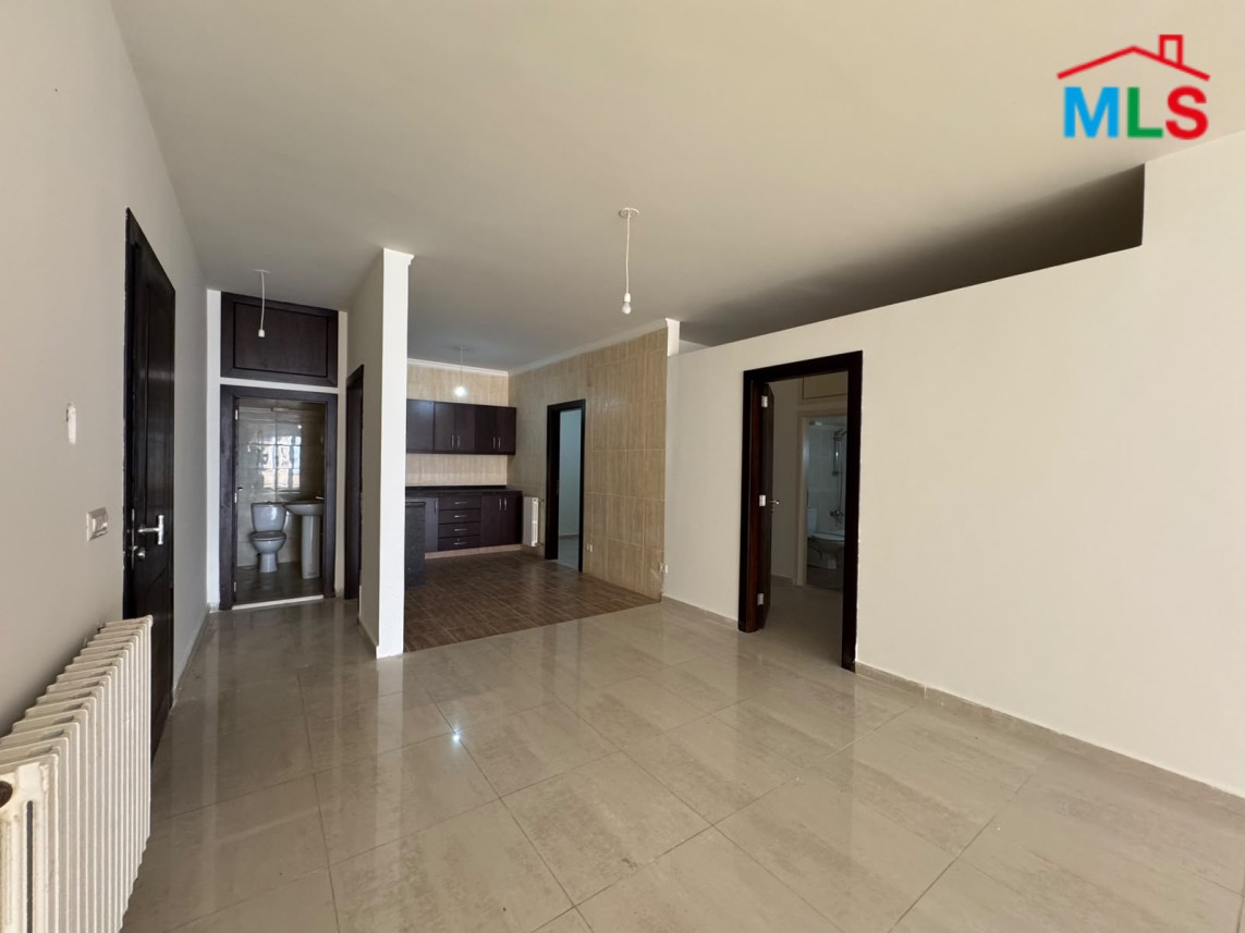 2 Bedrooms Apartment with Terrace For Sale in Mansourieh