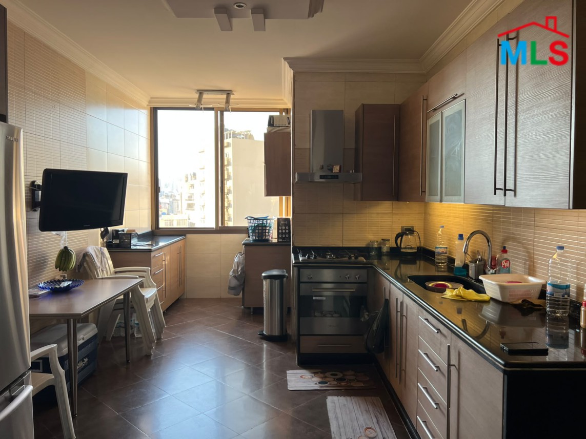 3 Bedrooms Apartment For Sale in Furn El Chebbak