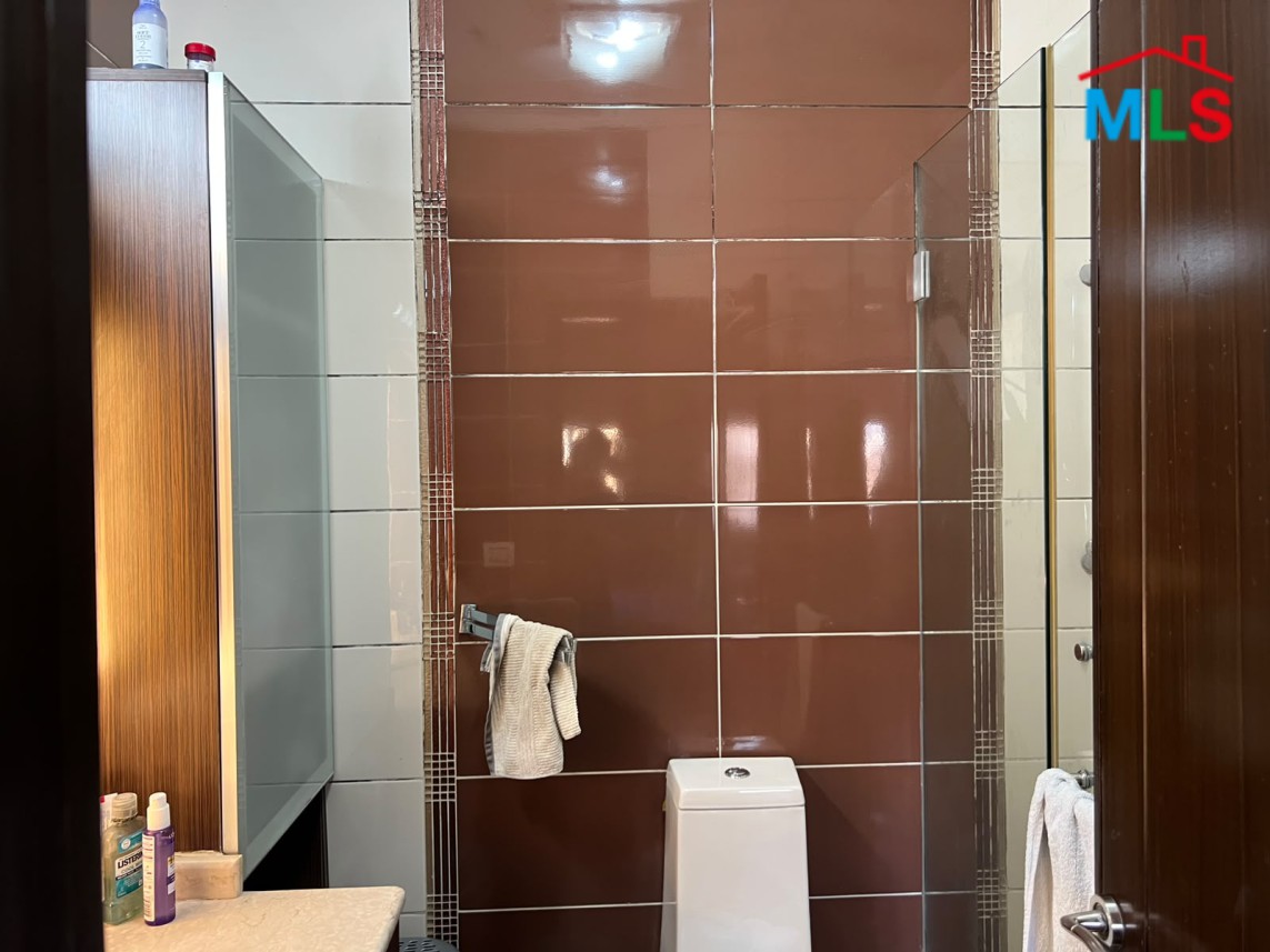 3 Bedrooms Apartment For Sale in Furn El Chebbak