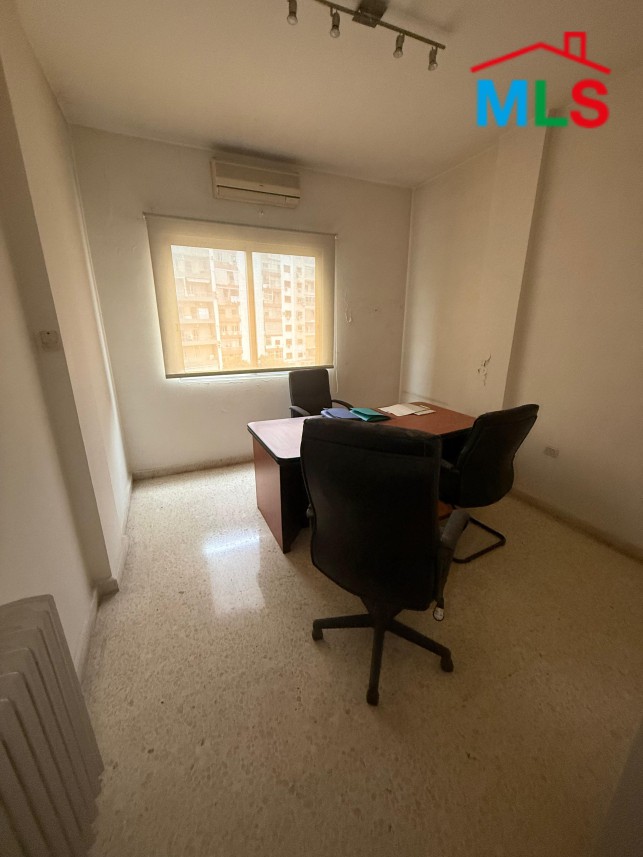 Spacious Office For Sale in Prime Location in Sad El Baouchriye