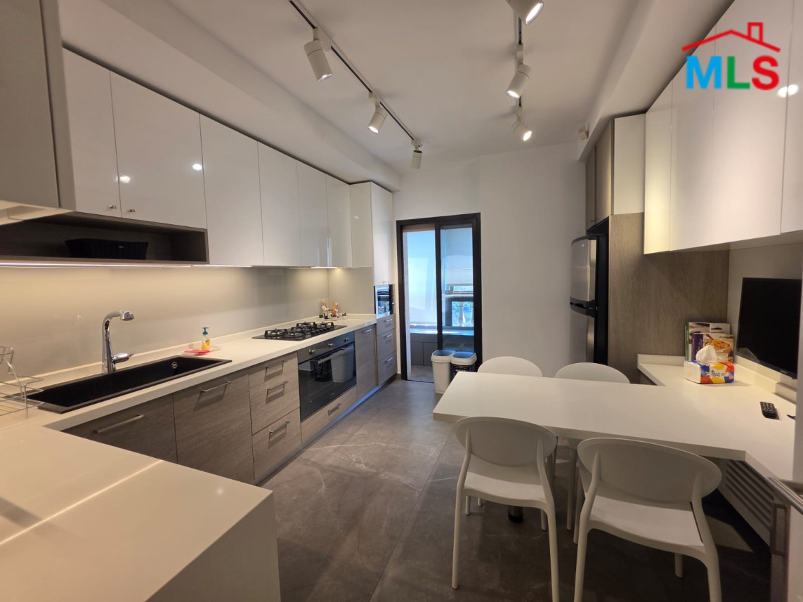 Luxurious & Spacious 3 Bedrooms Apartment For Sale in Bsous