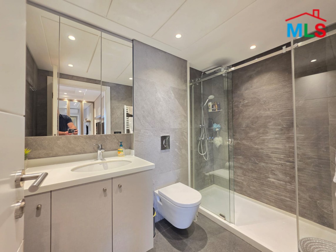Luxurious & Spacious 3 Bedrooms Apartment For Sale in Bsous
