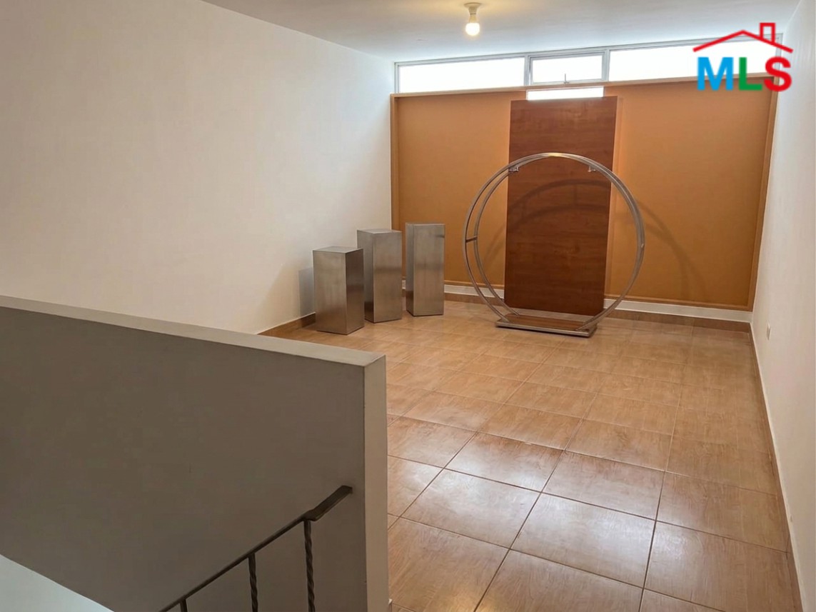 2 Floors Shop For Sale in Zouk Mikael