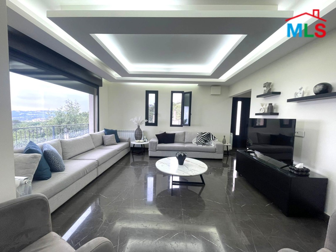 Villa With Sea View For Sale in Aley