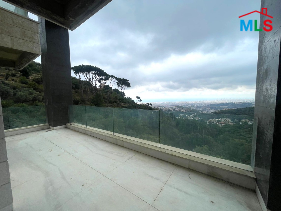 Villa With Sea View For Sale in Aley