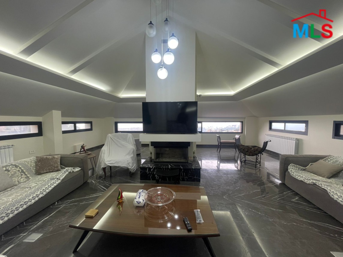 Villa With Sea View For Sale in Aley